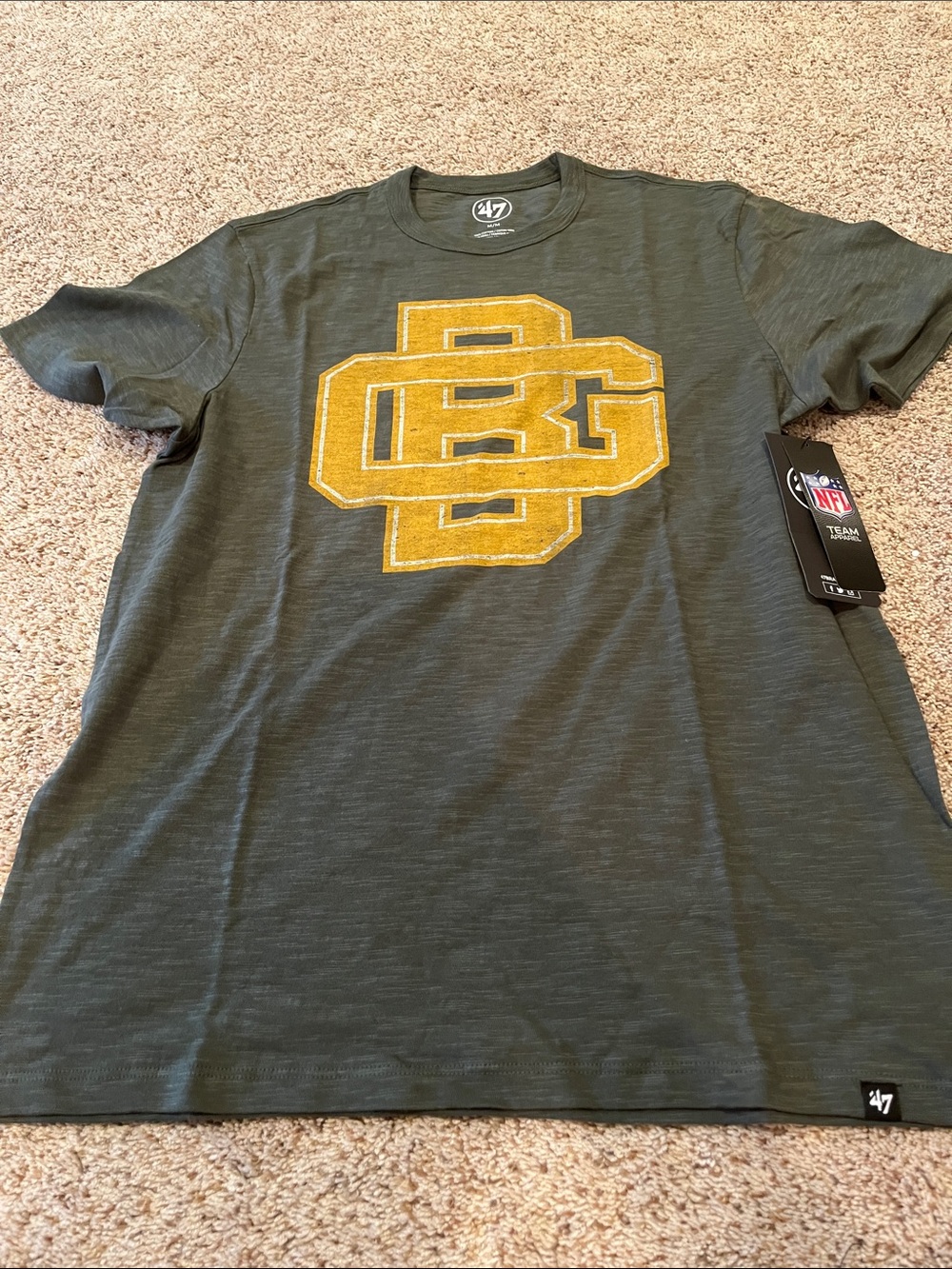 47 Men's Green Bay Packers Short Sleeve Tee with Gold Graphic